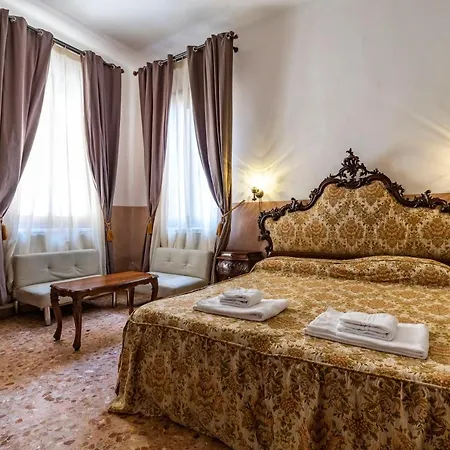 Queen House شقة