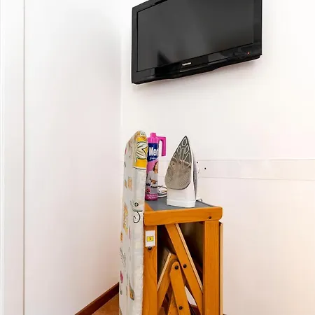 Queen House Apartment *