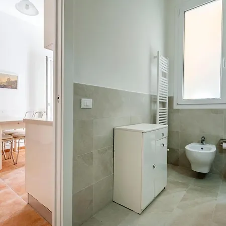Queen House Apartment