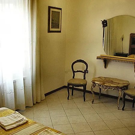 Queen House Venice