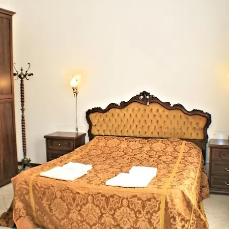 Queen House Venice